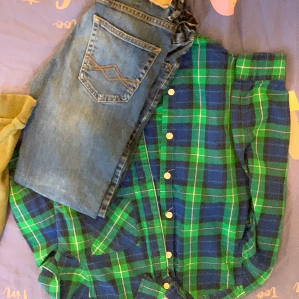 BOY’S CLOTHES - Picture 12 of 14